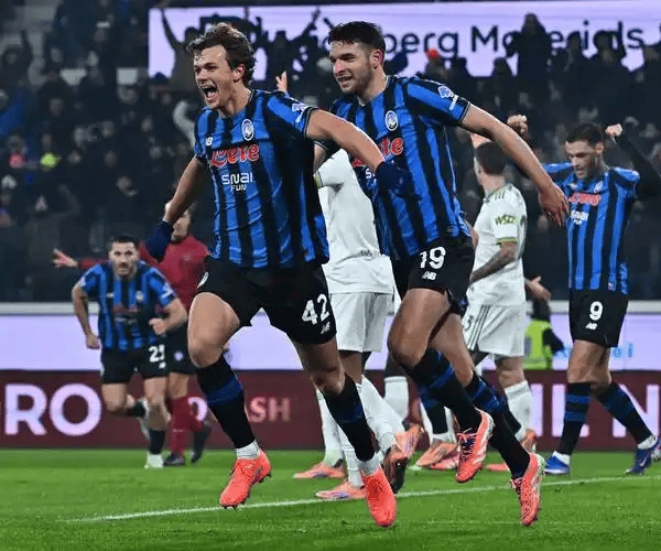 6-1后的绝望！拜仁安联球场剑指八强，亚特兰大残阵难逃“德甲轰炸机”碾压